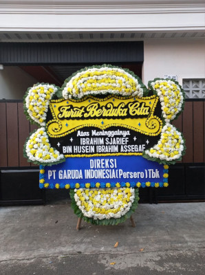 Papan Bunga Duka di Poto Tano